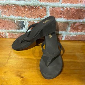 COPY - Flojos Olivia Wedge flip flop size 10